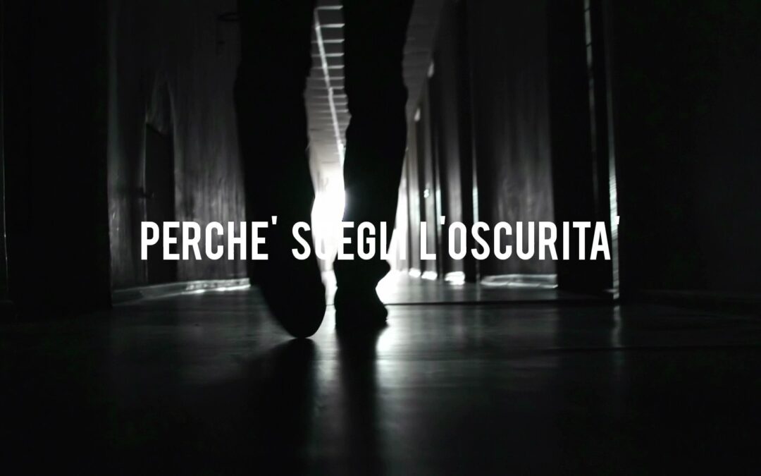 PERCHÉ IL POPOLO È ATTRATTO DALL’OSCURITÀ